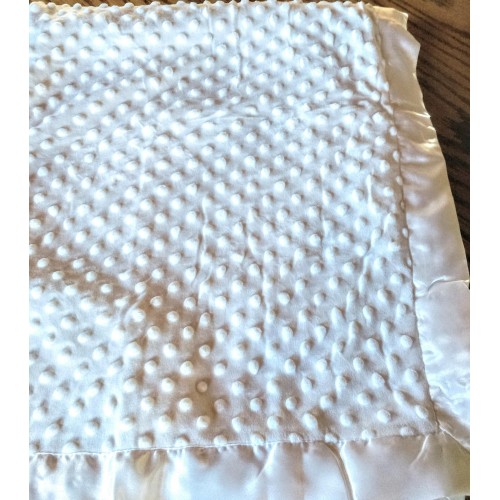 Dimple blanket white